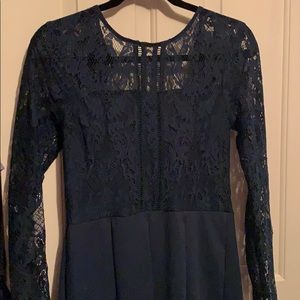 Green lace sleeve dress